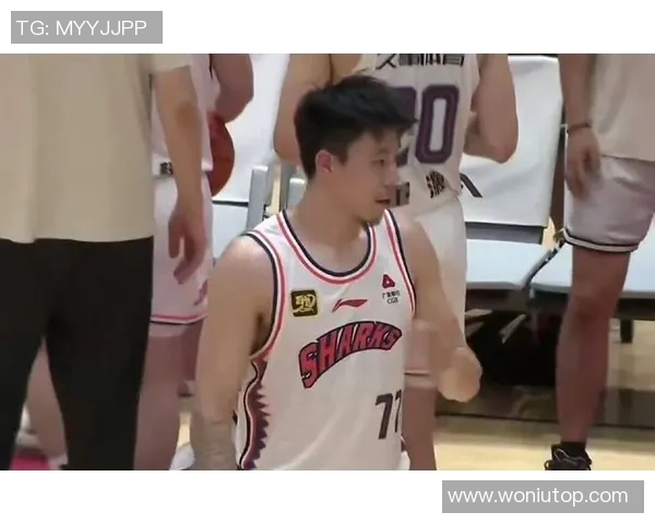 广厦热身赛险胜上海 赵岩昊王哲林张镇麟表现解析