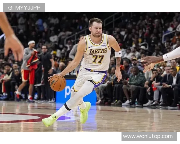 东契奇41分，湖人119-95击败雄鹿，字母哥空砍32+10+5难救主，